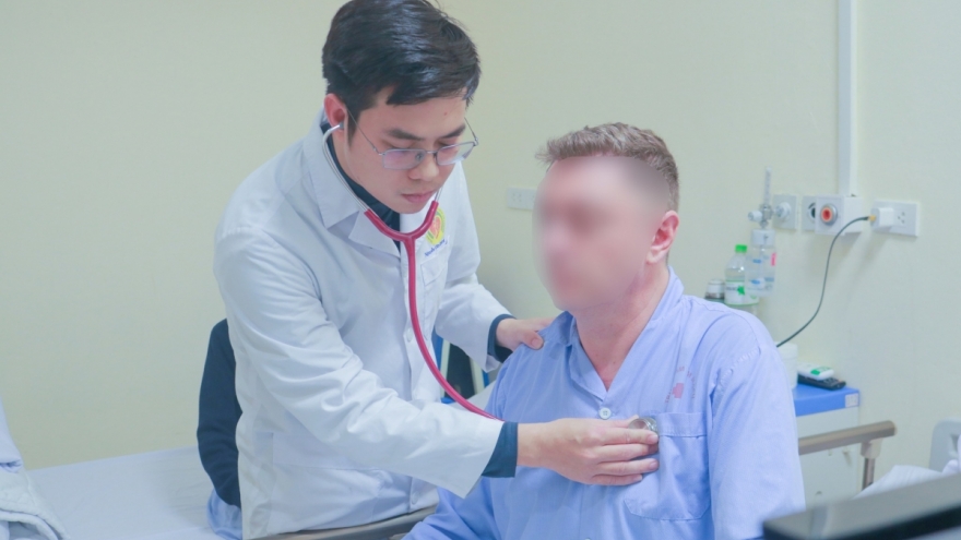 Từ ca ngừng tim khi chơi pickleball, bác sĩ tim mạch cảnh báo