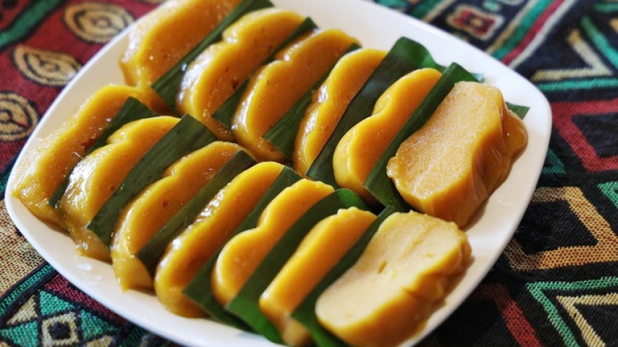 Pumpkin cake: a taste of the land, culture, and life of Tay people