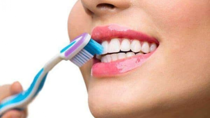 Chảy máu khi đánh răng: Bình thường hay dấu hiệu bệnh lý?