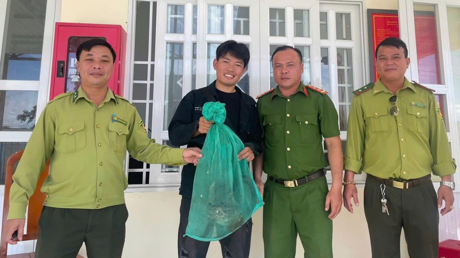 Two rare, endangered animals released back into the wild in Lam Dong