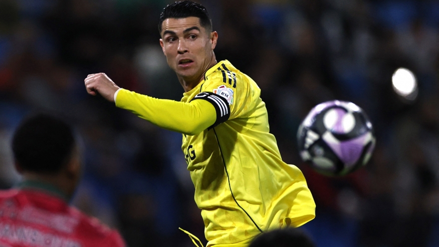Ronaldo tỏa sáng, Al Nassr thắp lại hy vọng vô địch