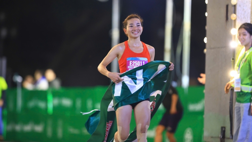 Vietnamese athletes win titles at Vietnam International Half Marathon 2026