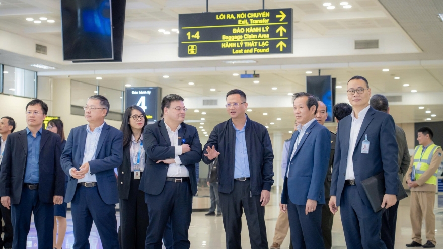 Cục Hàng không kiểm tra sân bay chuẩn bị phục vụ Đại hội Đảng và Tết Nguyên đán