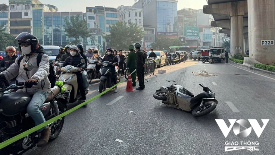 Hà Nội: Người đàn ông tử vong sau tai nạn xe máy với xe bán tải