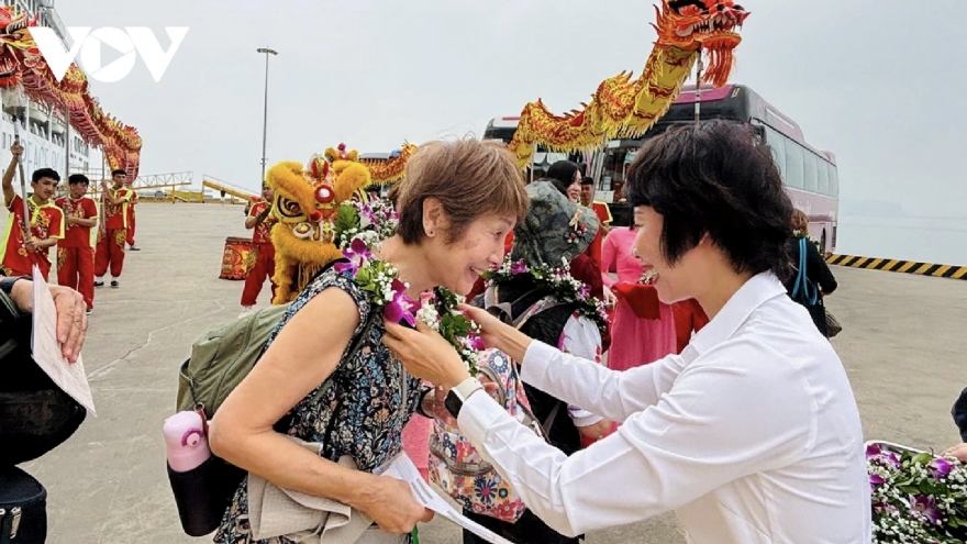 Quang Ninh sees tourism surge over New Year holiday