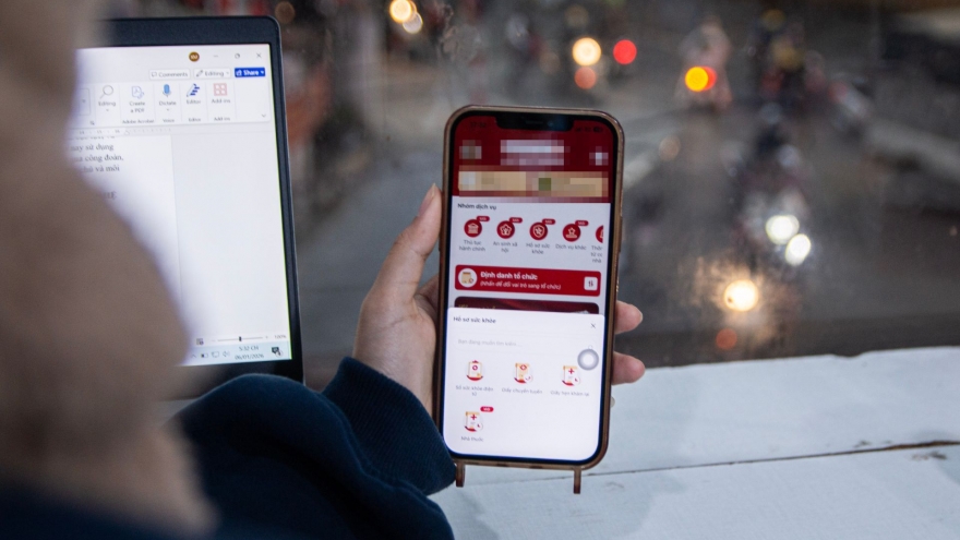 Cho phép sử dụng dữ liệu sổ sức khỏe điện tử tích hợp trên VNeID thay thế sổ giấy