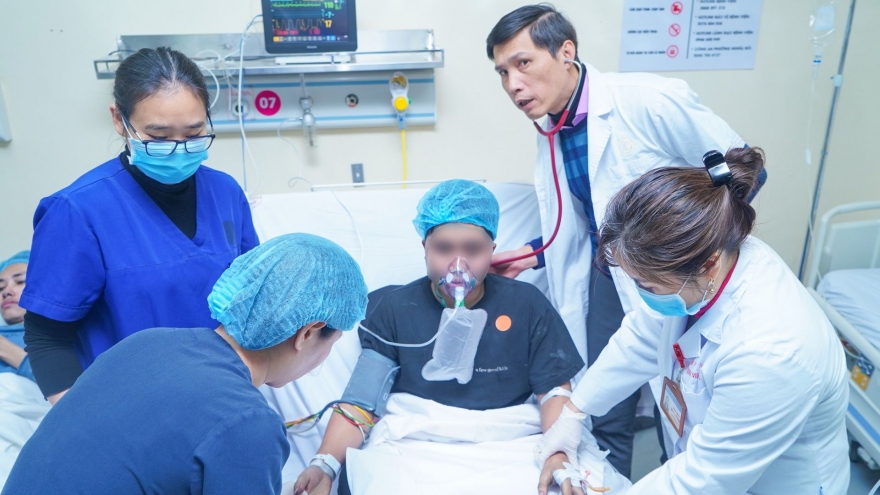 15 người nhập viện trong vụ cháy rạng sáng 7/1 ở Trần Cung, Hà Nội