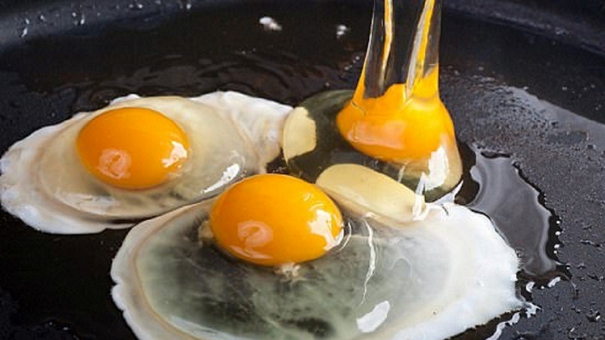 Thấy trứng có những dấu hiệu này, tuyệt đối không nên ăn kẻo "rước họa vào thân"