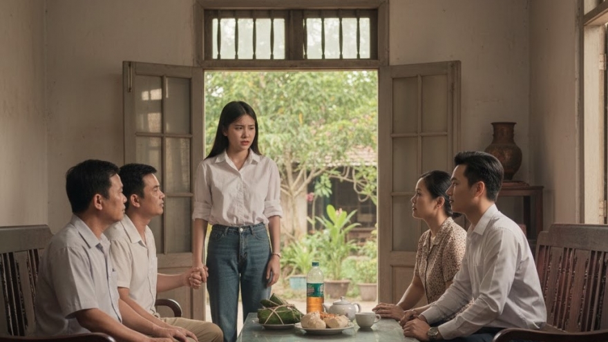 Dẫn người yêu về ra mắt, tôi "chết đứng" khi gặp đối tượng bố mẹ mai mối trong nhà