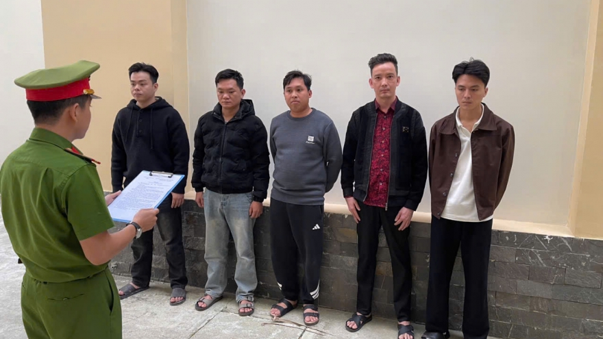 Khởi tố nhóm đối tượng cho vay lãi nặng thu lợi bất chính hơn 1,3 tỷ đồng