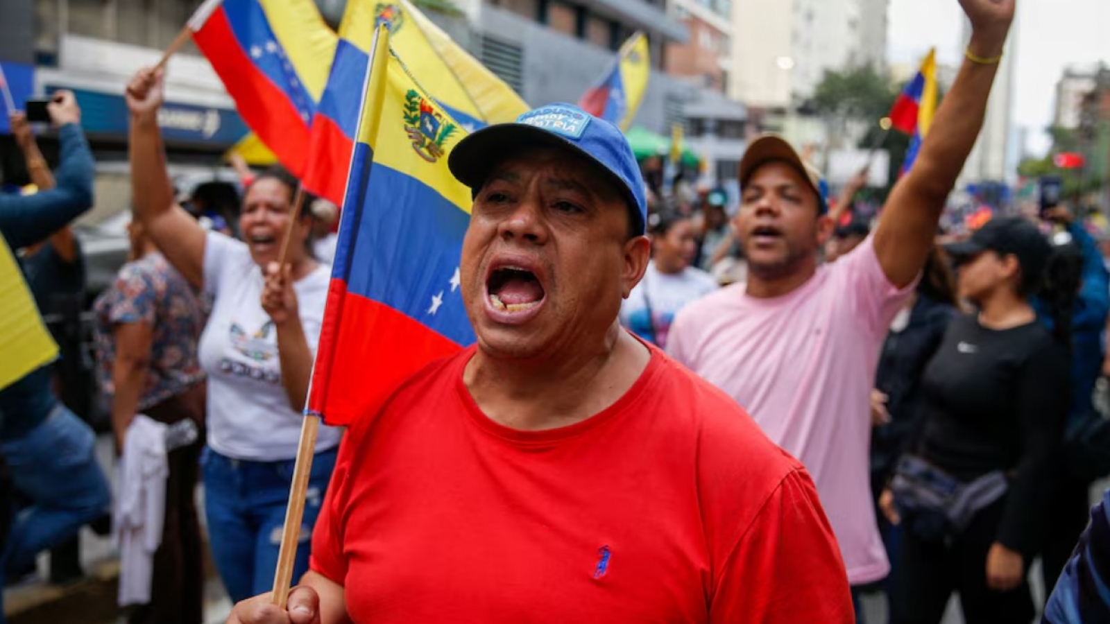 Mỹ khuyến cáo công dân nên rời khỏi Venezuela ngay lập tức