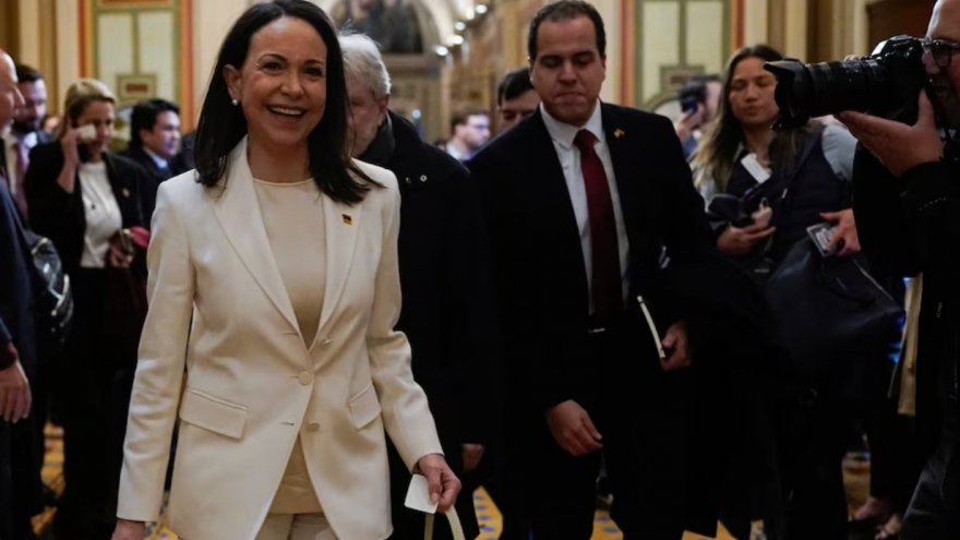 Lãnh đạo phe đối lập Venezuela trao lại giải Nobel Hoà bình cho Tổng thống Trump