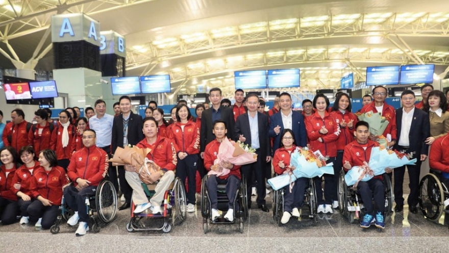Vietnamese delegation sets off for 13th ASEAN Para Games