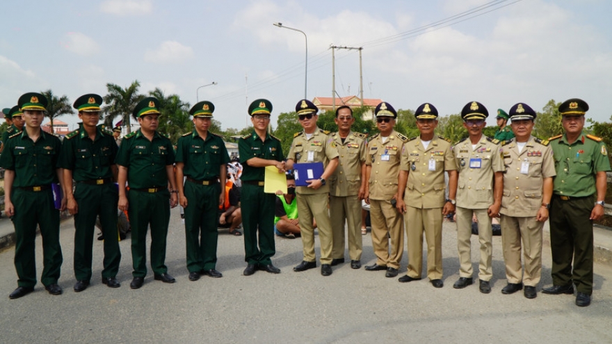 Vietnam receives over 160 citizens repatriated from Cambodia