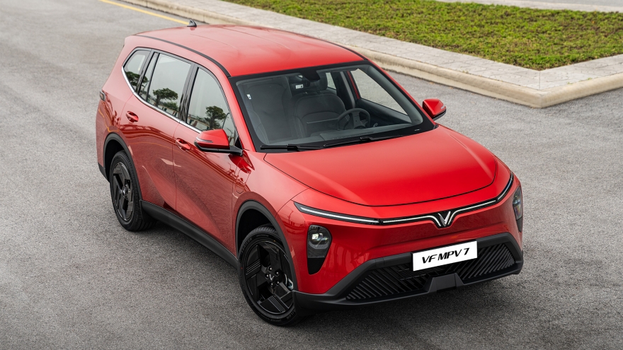 VinFast ra mắt VF MPV 7 - Phiên bản cao cấp của Limo Green