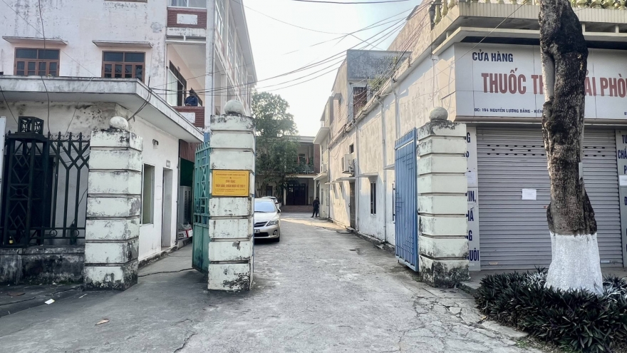 Vụ công ty Đồ hộp Hạ Long: Bắt nhân viên kiểm dịch nhận hối lộ