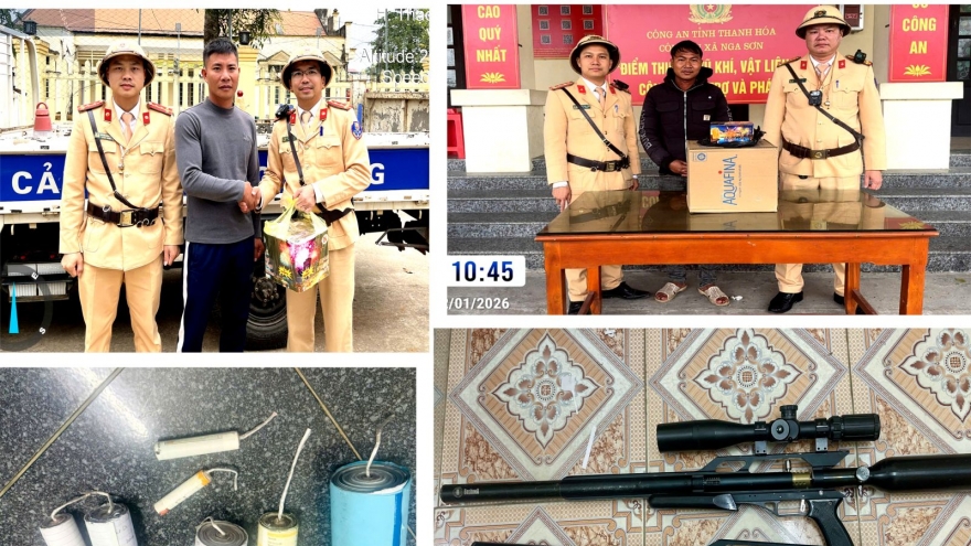 Người dân giao nộp nhiều vũ khí, pháo nổ cho Công an tỉnh Thanh Hóa