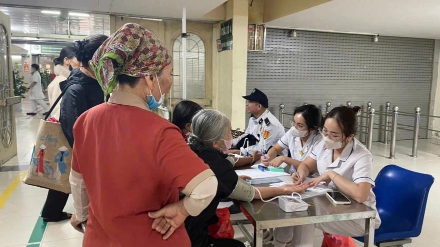 Bộ Y tế đề xuất lộ trình miễn viện phí toàn dân theo 3 giai đoạn