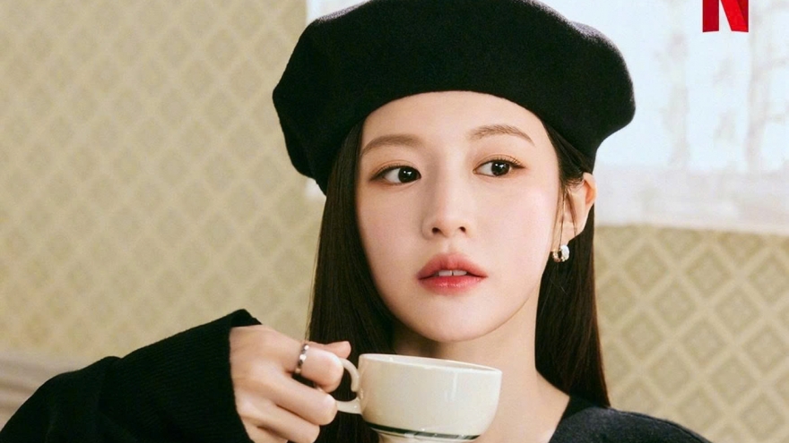 Khối tài sản của nữ chính "Can This Love Be Translated?"