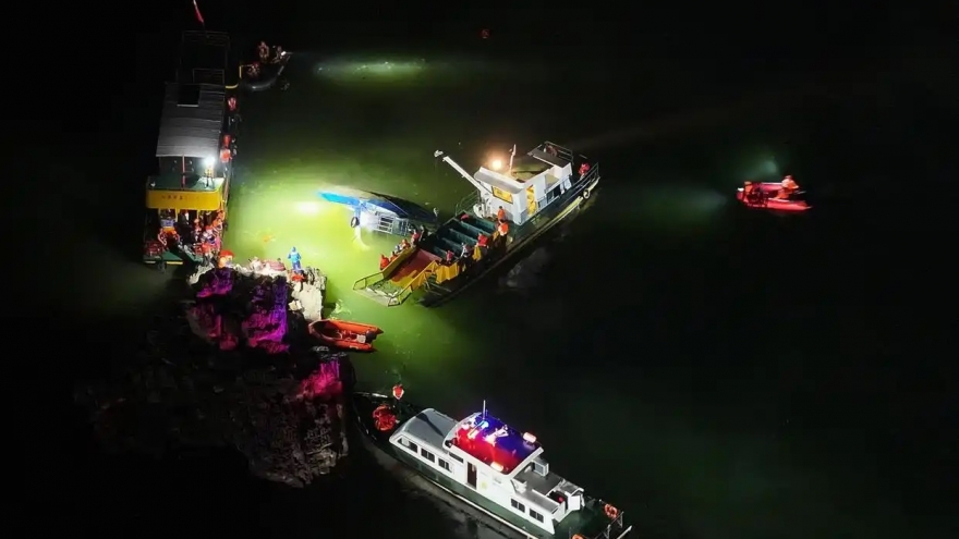 Lật thuyền du lịch tại Vân Nam, Trung Quốc, 2 người tử vong