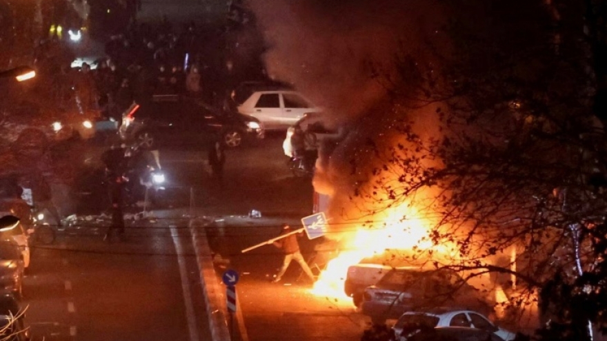 Iran bắt 140 người nước ngoài với cáo buộc kích động biểu tình