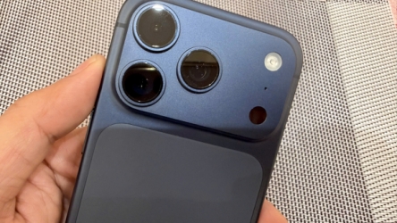Không phải vì chê, người dùng vẫn ồ ạt bán iPhone 17 Pro Max