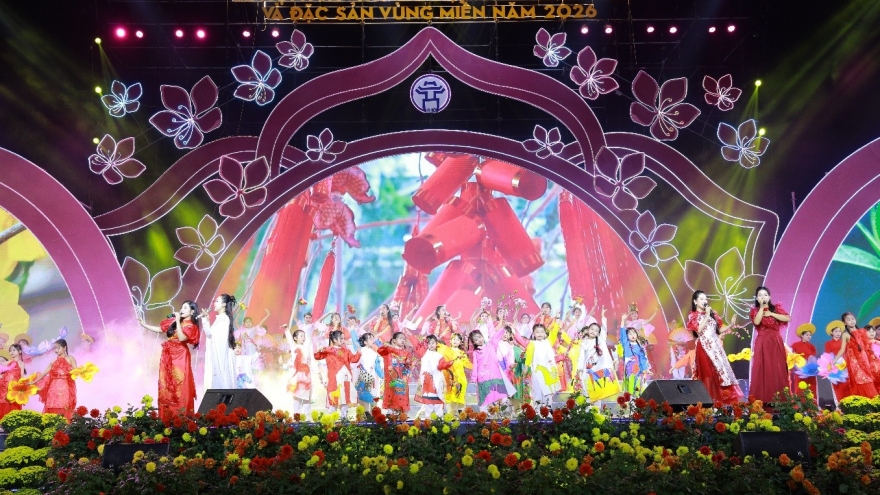 Hội chợ Tết Công viên Thiên Văn học giữa trái tim xanh Tây Hà Nội