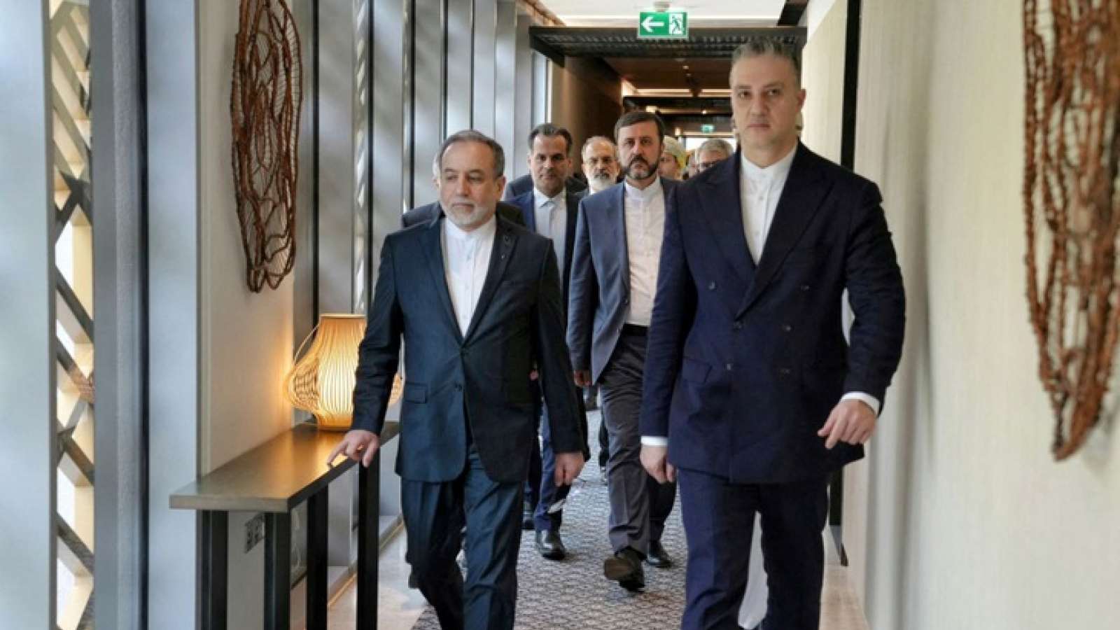 Iran đánh giá tích cực về ngày đàm phán đầu tiên với Mỹ