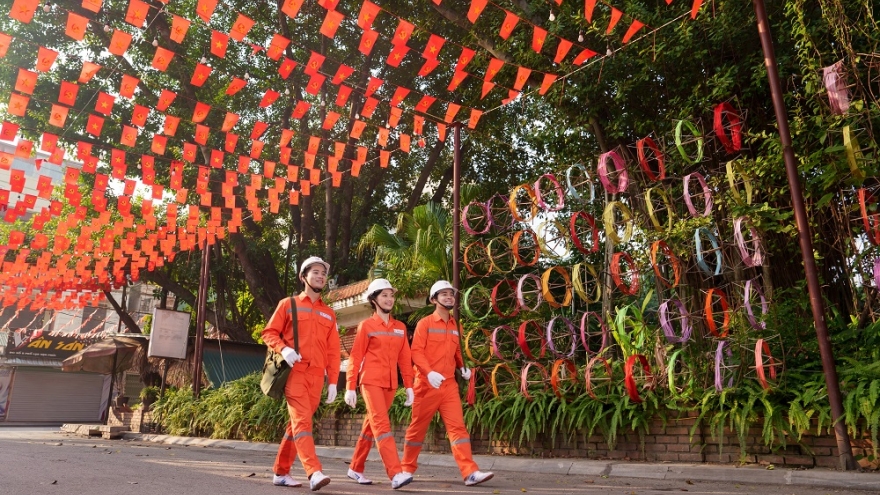 EVNHANOI bảo đảm cung cấp điện ổn định và thông suốt dịp Tết Nguyên đán Bính Ngọ