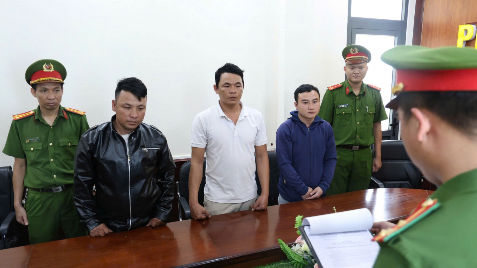 Chôn lấp chất thải trái phép, 3 đối tượng ở Đà Nẵng bị khởi tố