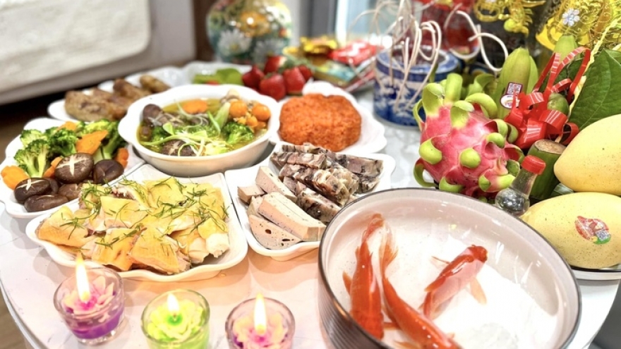 Vì sao chỉ cá chép mới đưa được Táo quân về trời?