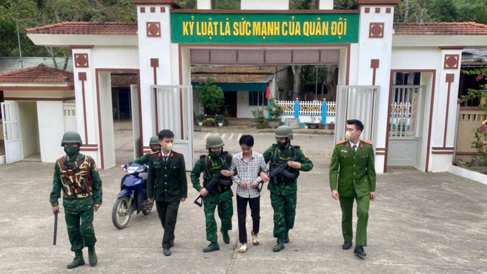 Đồn Biên phòng Na Mèo tăng cường cao điểm, bắt đối tượng tàng trữ ma túy