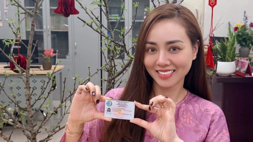 Sao Việt 1/3: Vợ NSND Công Lý đăng ký hiến tạng