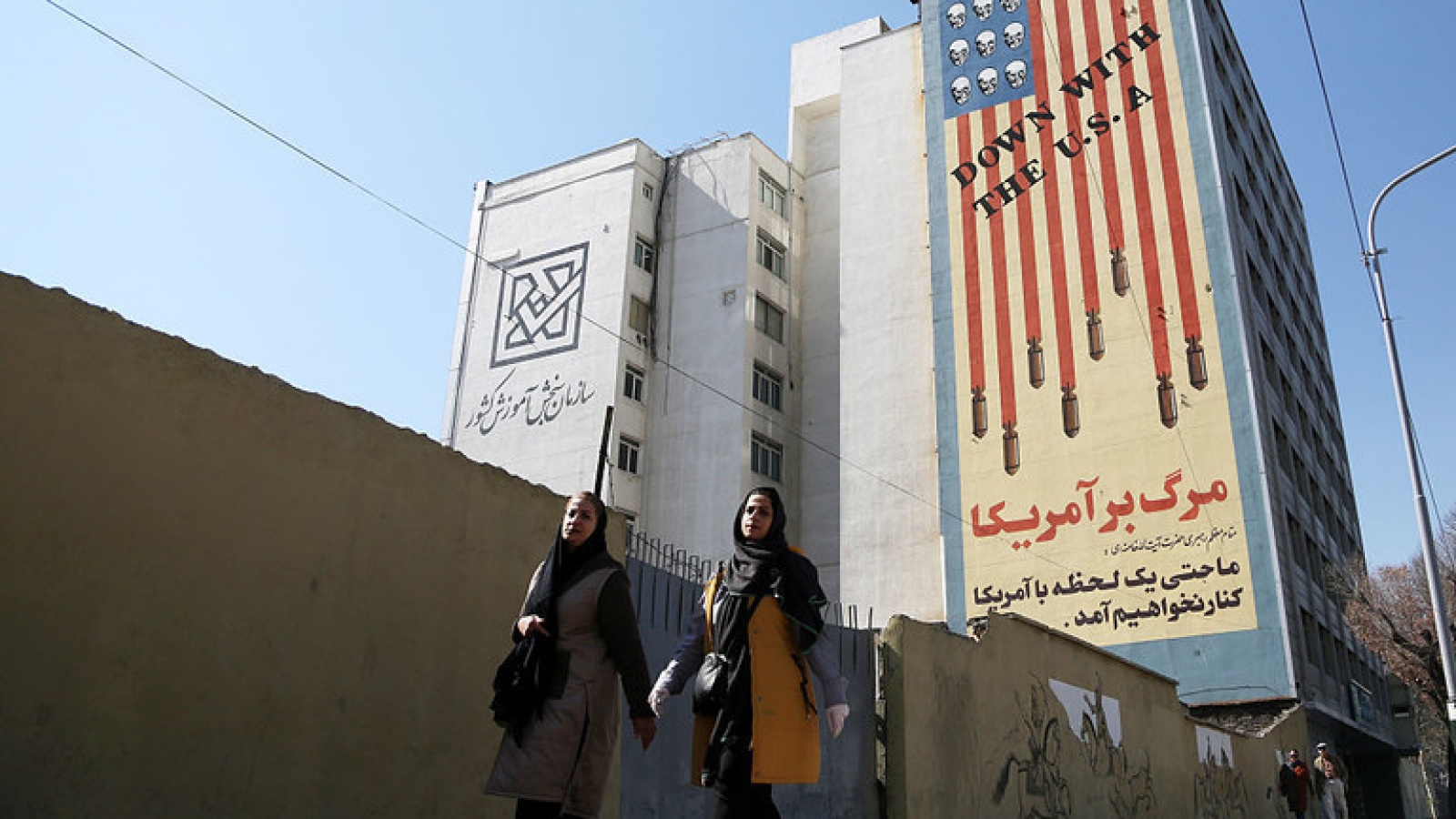 Nhóm vũ trang do Iran hậu thuẫn cảnh báo xung đột kéo dài nếu Mỹ tấn công Tehran