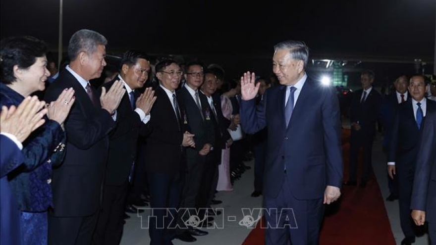 Party chief To Lam returns to Hanoi after Cambodia state visit