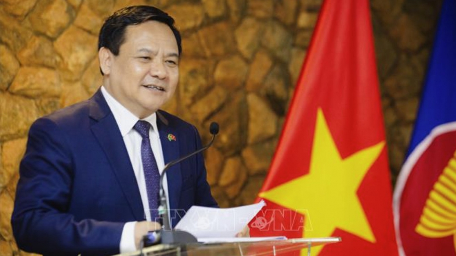Ceremony in Brazil honours historic role of Communist Party of Vietnam