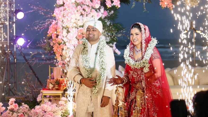 Indian couple opens Da Nang’s 2026 wedding tourism season