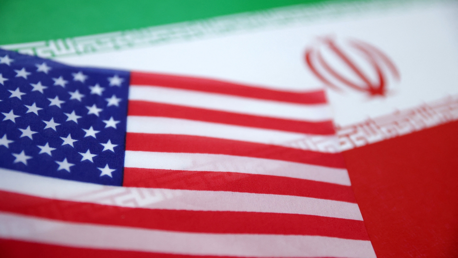 Mỹ tăng cường trừng phạt để "gây sức ép tối đa" với Iran trước vòng đàm phán mới
