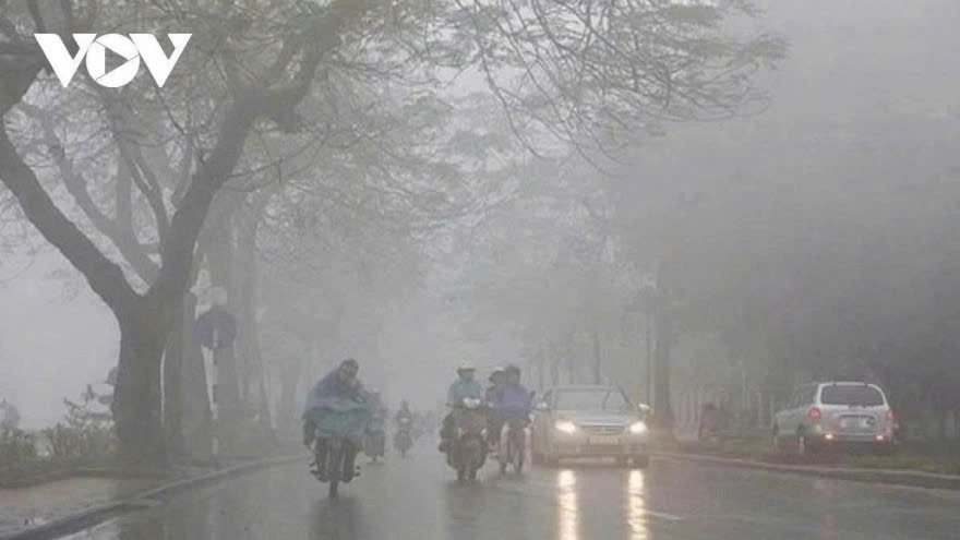 Drizzle to persist in Northern Vietnam ahead of stronger cold surge