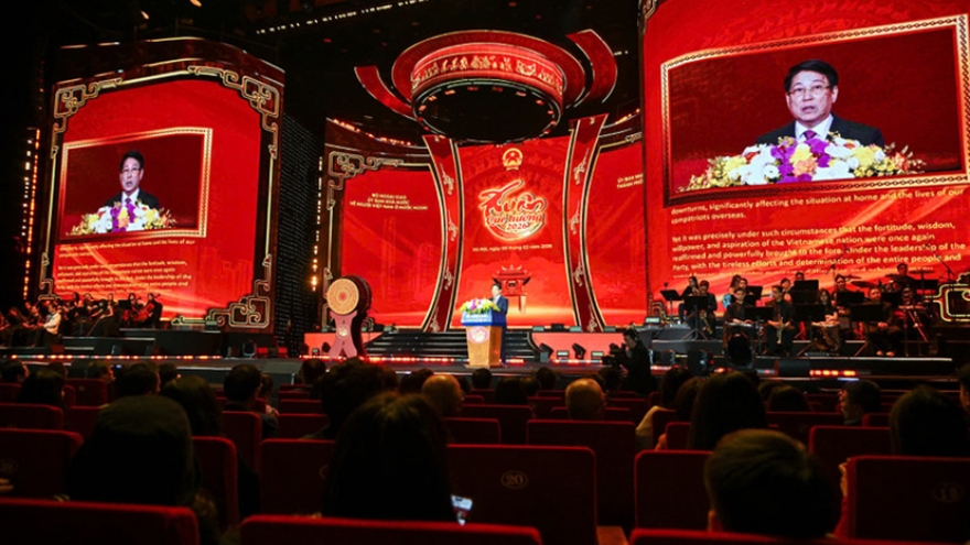 President urges Overseas Vietnamese to unite for national development