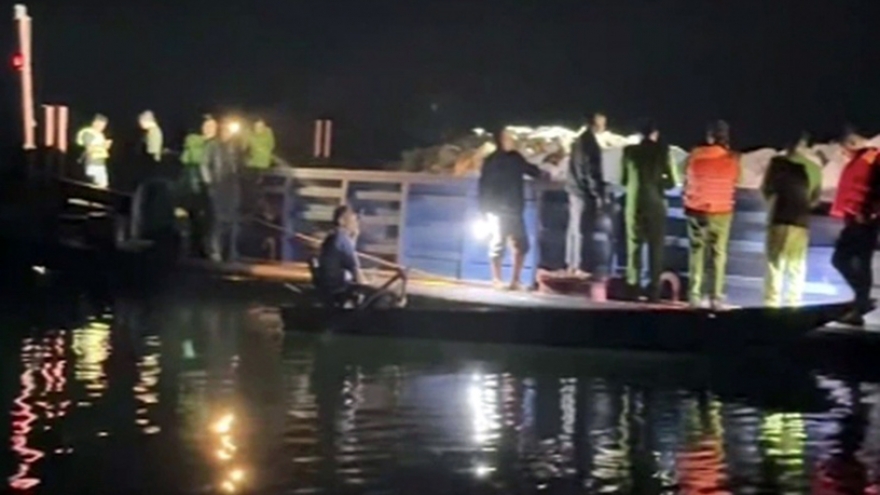 Six missing after passenger boat sinks in collision on Thac Ba Lake