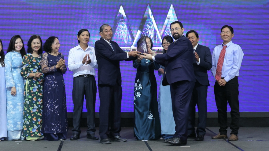 ST25 rice honoured with “World’s Best Rice” Award for third time