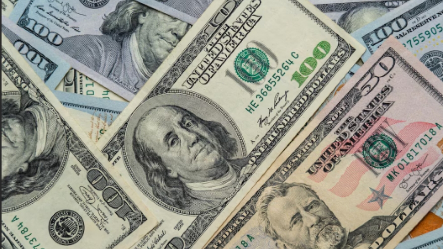 Tỷ giá USD hôm nay 12/2: Giá bán USD ở mức 26.261 đồng/USD