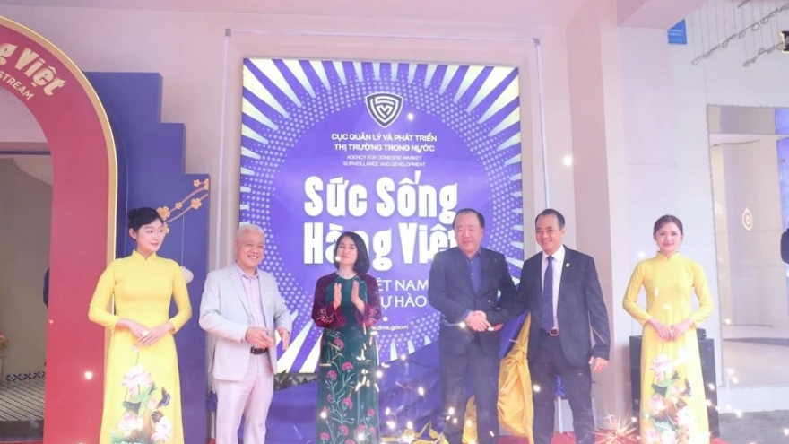 Exhibition-livestream initiative launched to boost consumption of Vietnamese products