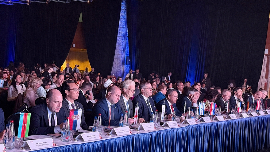 Hanoi National University pushes education, AI cooperation with Israel