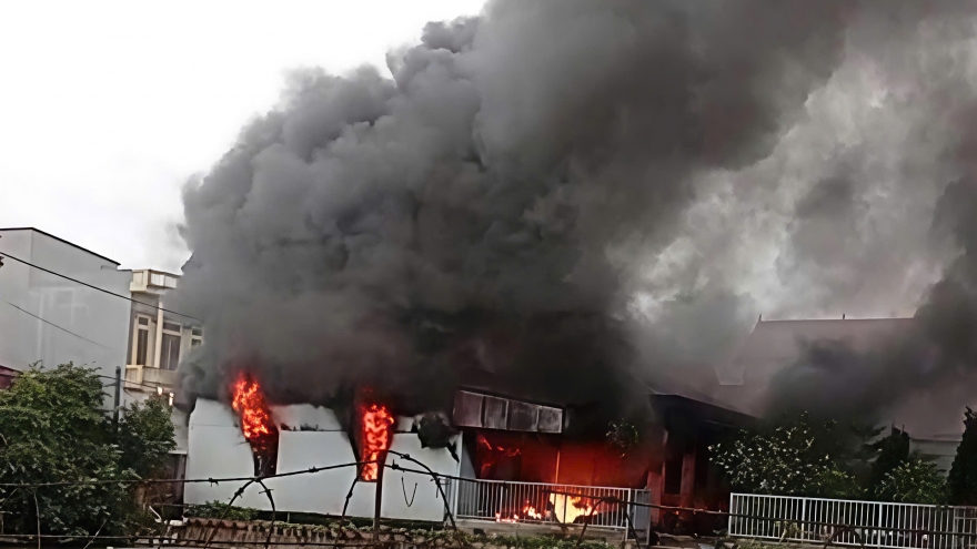 21 nuns and disabled children escape fire at Bac Ninh charity home