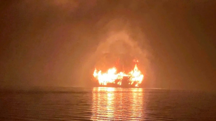 Tourist vessel catches fire in Ha Long Bay, all 41 rescued safely