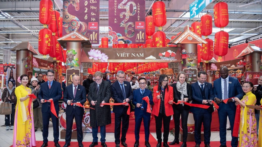Vietnamese brands strengthen presence at Carrefour hypermarkets