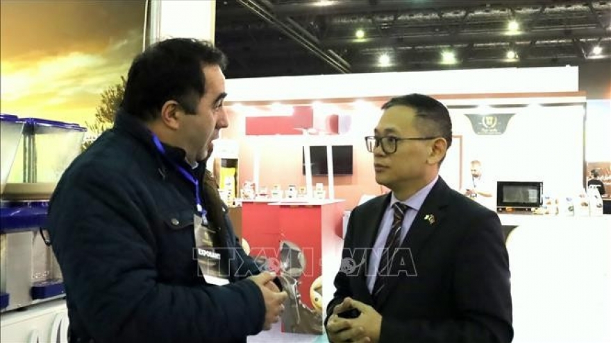 Vietnam, Algeria promote economic cooperation