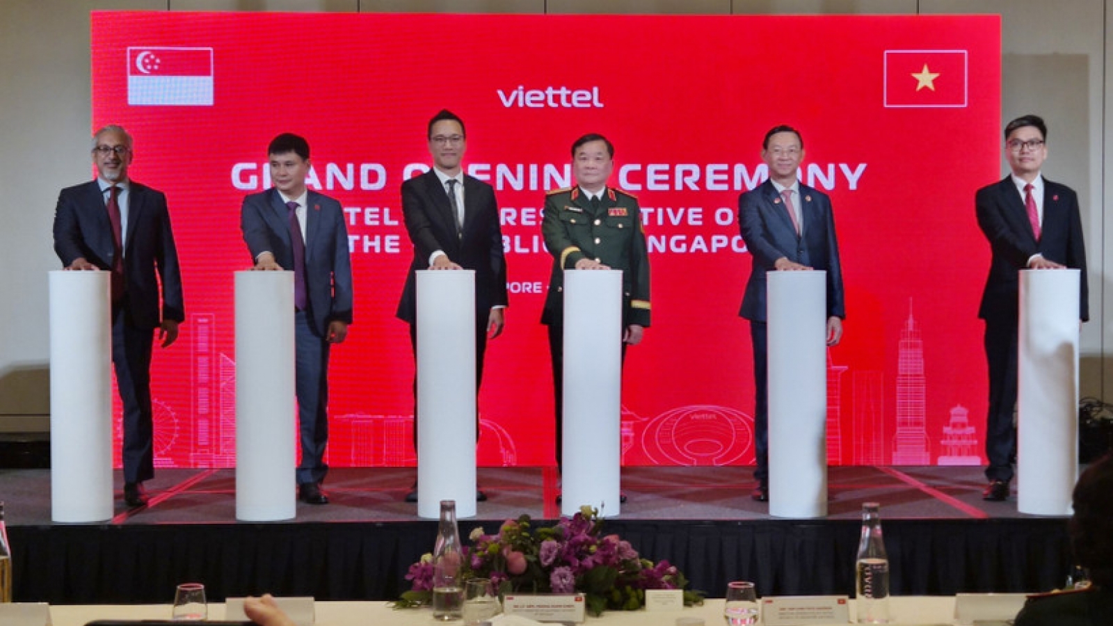 Viettel launches representative office in Singapore